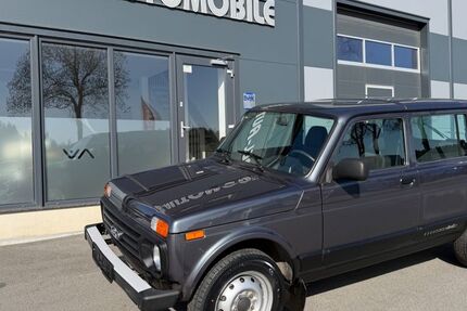 Lada Taiga 55.000 km 10.980 &euro; Grünhain-Beierfeld 08344