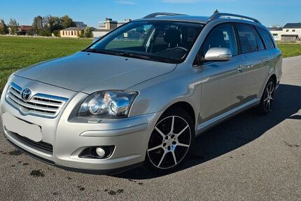 Toyota Avensis 169.857 km 3.900 &euro; Dingolfinger 84130