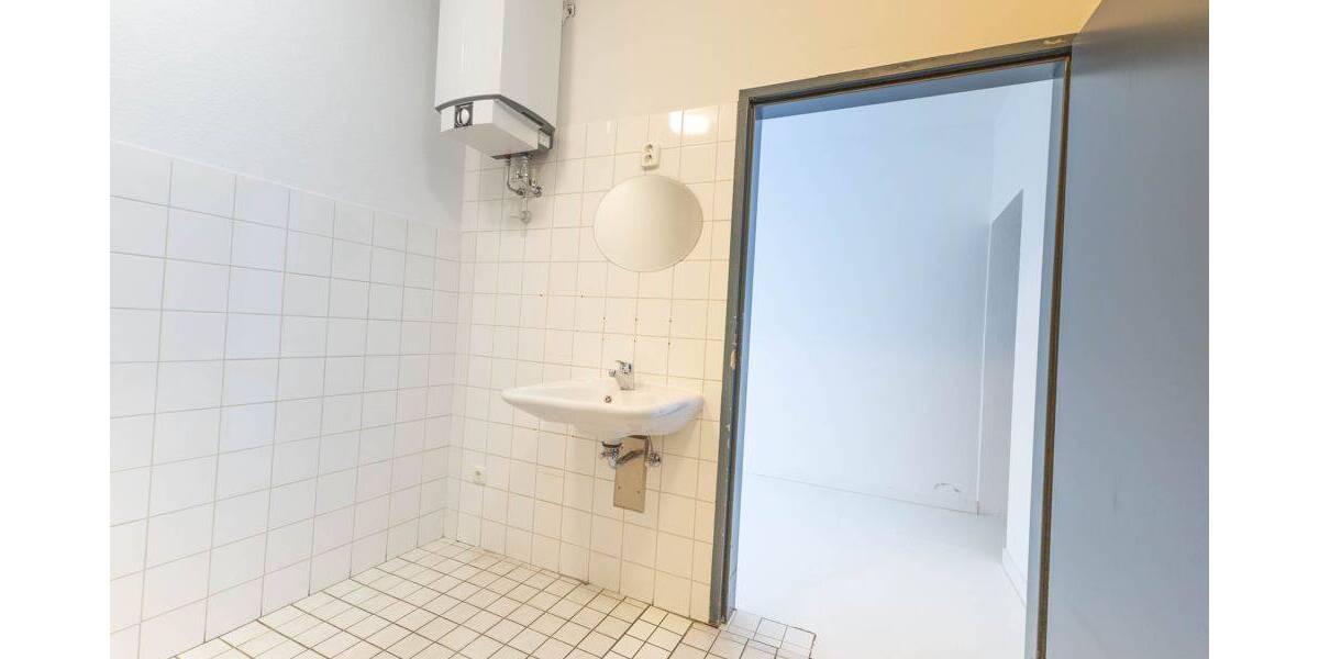 Gewerbeobjekt Heide - 8 Zimmer, 300 m&sup2;, 2.500&euro; | Angebot:26886401
