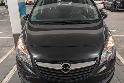 Opel Meriva 82.000 km 7.250 &euro; München 80637