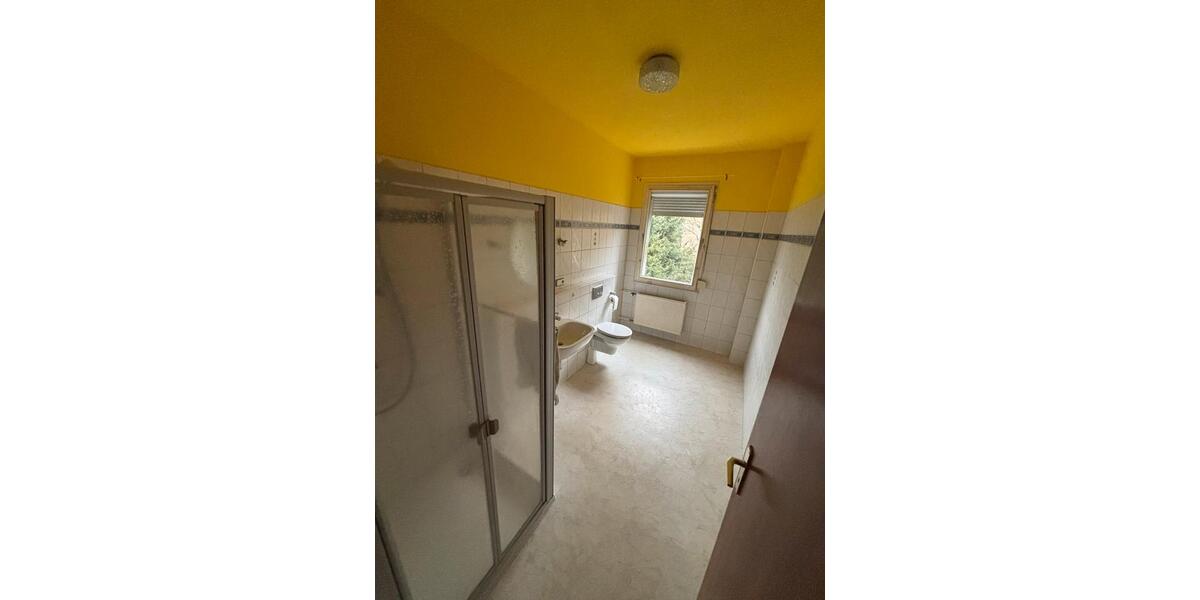 Doppelhaushälfte Solingen - 7 Zimmer, 166 m&sup2;, 290.000&euro; | Angebot:25048887