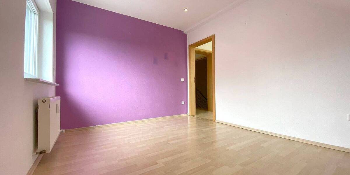 Mehrfamilienhaus, Wohnhaus Mayen Kürrenberg - 6 Zimmer, 135 m&sup2;, 1.200&euro; | Angebot:25747874