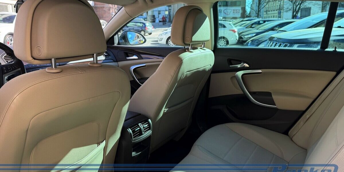 Opel Insignia Cosmo*SHZ*Navi*Tempo*E-Koffer*Lederweiß 169.708 km 5.780 &euro; Berlin 13187