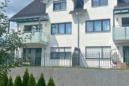 Willkommen in Ihrem neuen Zuhause am Brunnenried in Münsingen! Diese traumhafte, nahezu neuwertige 5-Zimmer-Maisonettewohnung verbindet modernes Wohne 5 zimmer