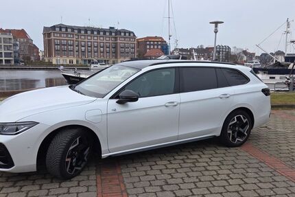 VW Passat 24.000 km 47.600 &euro; Hinte 26759