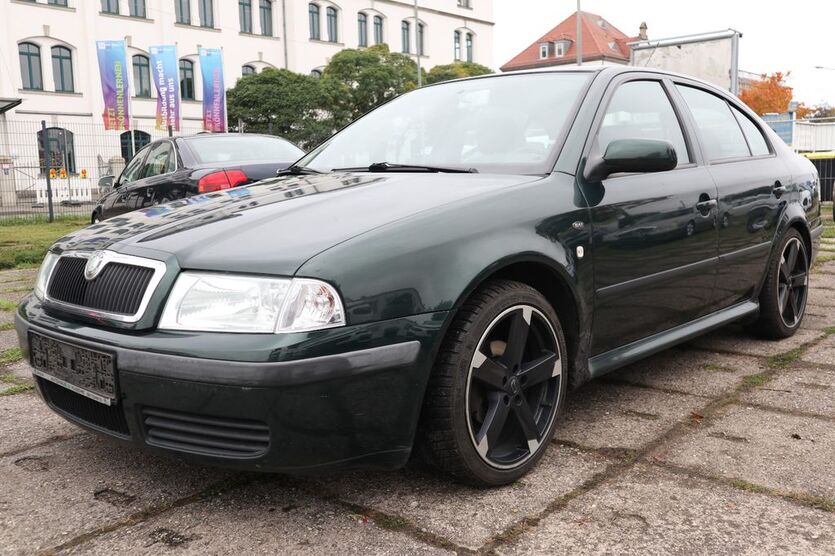 Skoda Octavia 206.000 km 899 € Dresden 01237