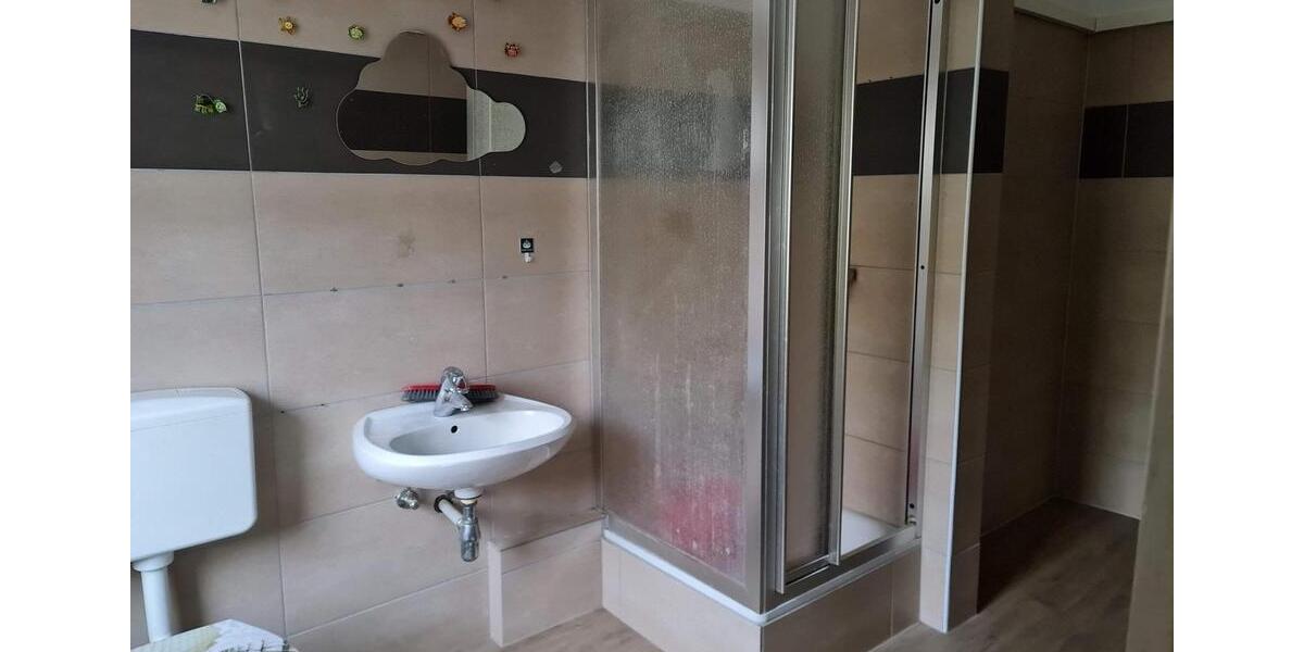 Etagenwohnung Helmbrechts - 4 Zimmer, 120 m&sup2;, 800&euro; | Angebot:25174918