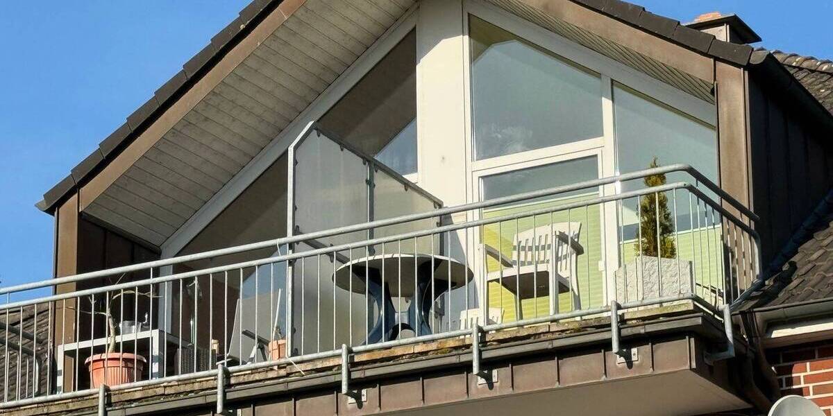 IMMOBILIEN GUMNIOR präsentiert: Dachgeschosswohnung in Rheine - Dutum 2 zimmer