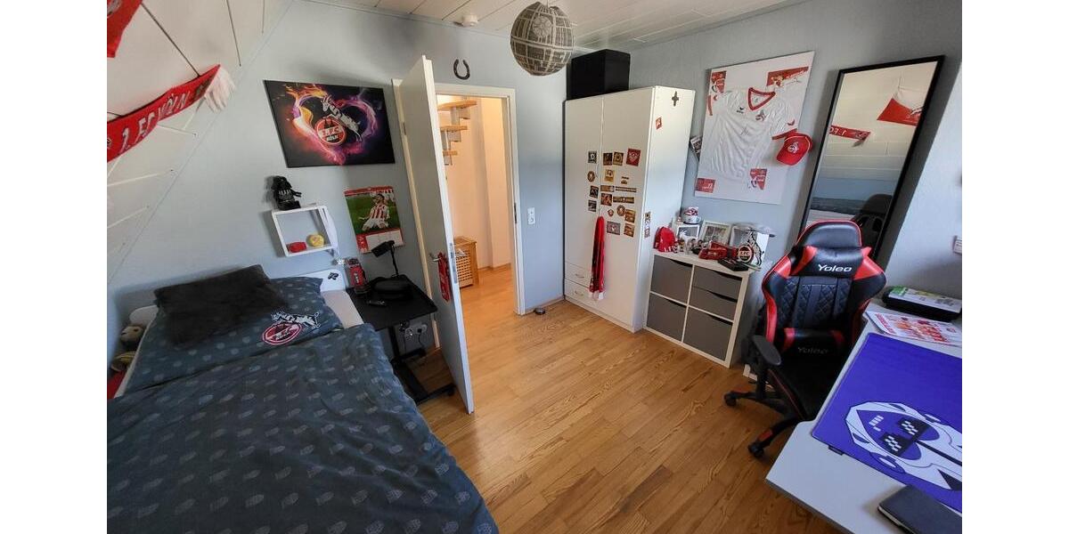 Freist. EFH + Garage +gr. Garten im Herzen v. Rheidt bezugsbereit 4.5 zimmer