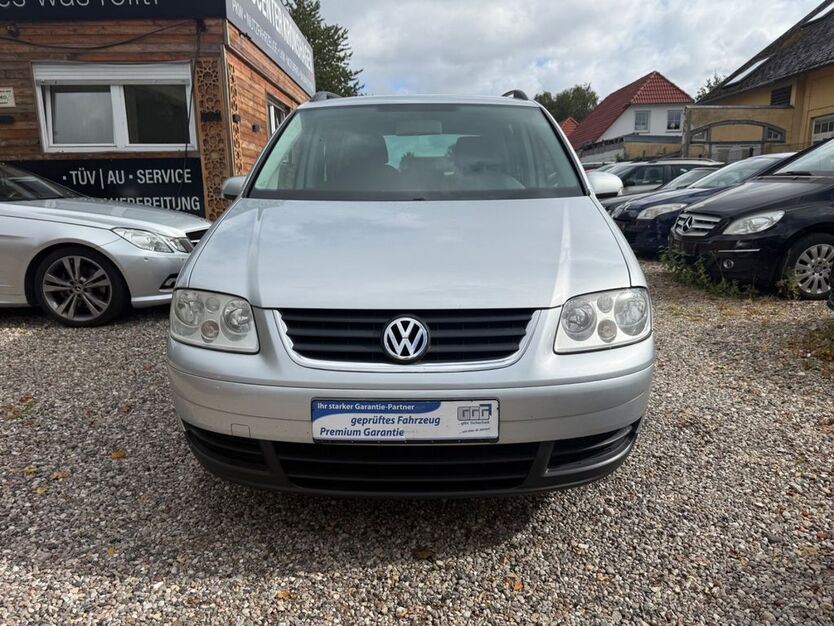 VW Touran 184.000 km 2.999 € Kronshagen 24119