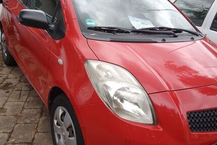 Toyota Yaris 155.000 km 2.800 &euro; Uhingen 73066
