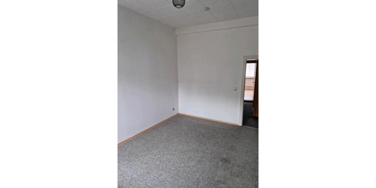 Etagenwohnung Hallstadt - 4 Zimmer, 130 m&sup2;, 1.200&euro; | Angebot:26236118
