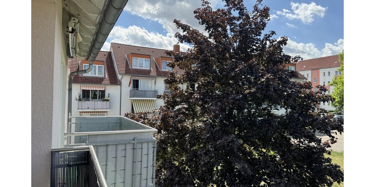 Schöne, helle 3-Raum-Wohnung mit zwei Balkonen und Stellplatz! - Etagenwohnung Hainichen | Angebot:27200785
