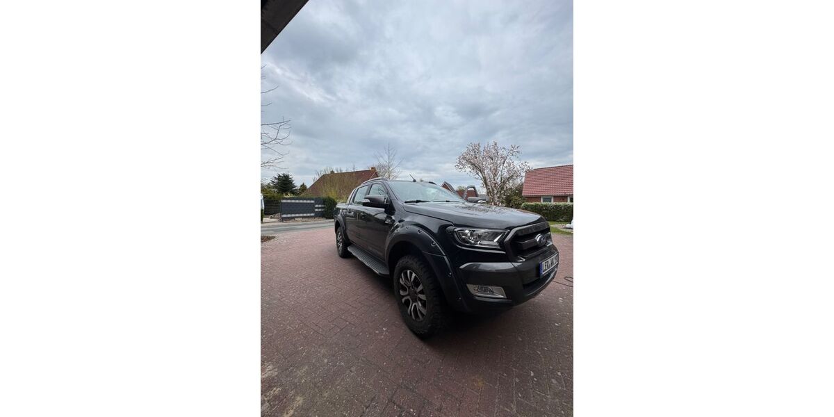 Ford Ranger 215.000 km 19.900 &euro; Holtland 26835