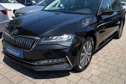 Skoda Superb 159.000 km 17.900 &euro; Dachau (bei München) 85221