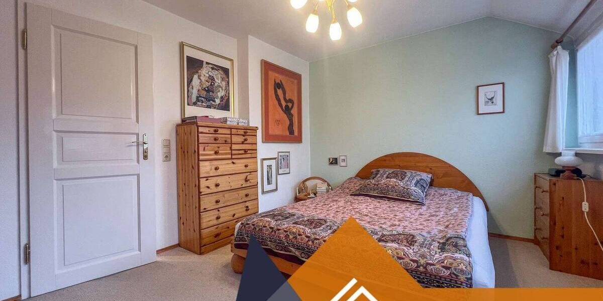 Einfamilienhaus Stockheim - 8 Zimmer, 240 m&sup2;, 319.000&euro; | Angebot:25800366