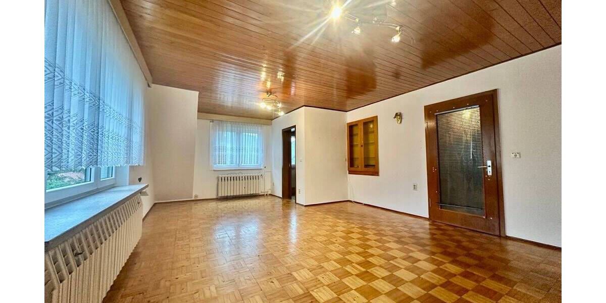 Mehrfamilienhaus, Wohnhaus Floh-Seligenthal / Hohleborn Hohleborn - 8 Zimmer, 180 m&sup2;, 1.300&euro; | Angebot:26594688