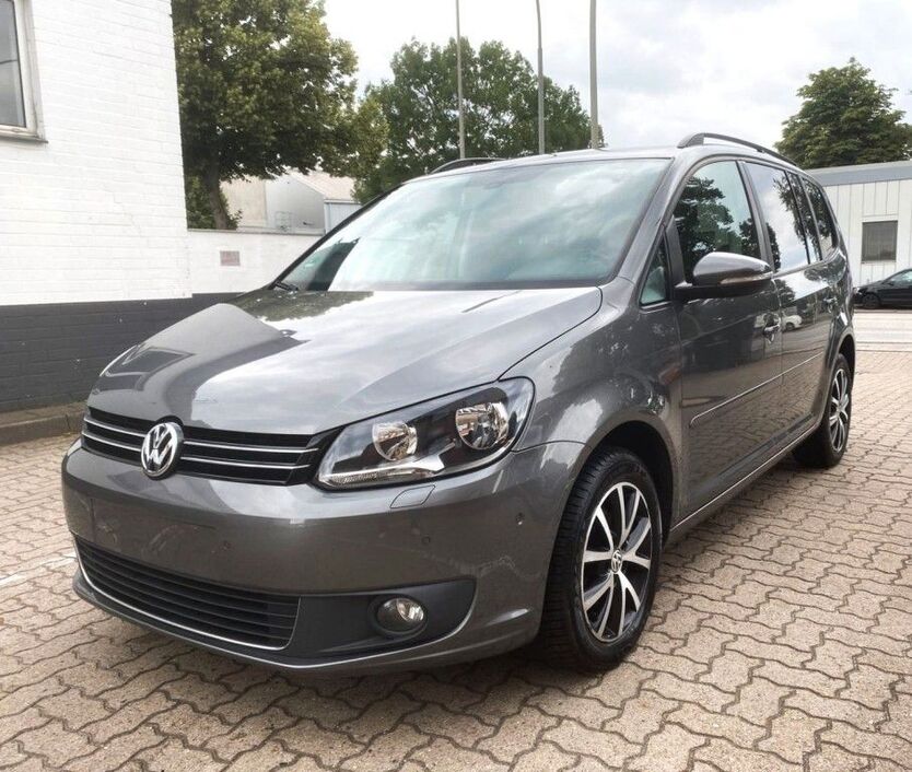 VW Touran 246.500 km 5.990 € Hamburg 20537