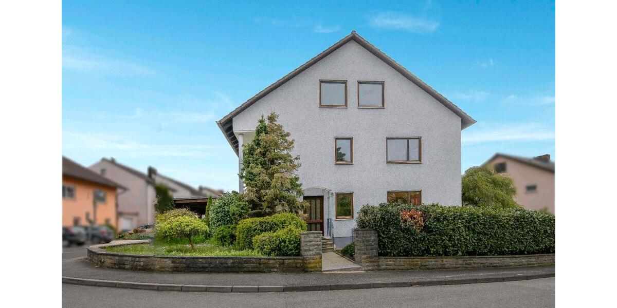 Doppelhaushälfte Röttingen - 7 Zimmer, 230 m&sup2;, 448.000&euro; | Angebot:26765969