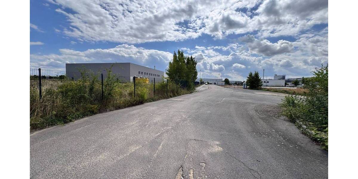 Moderne, energieeffiziente Logistikhalle mit Verwaltung - Raum Leipzig-Halle zimmer