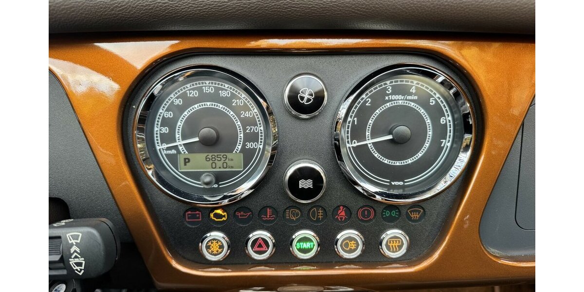 Morgan Plus 8 4.8 AERO8 GOLDFINGER 007 9.999 km 149.999 &euro; Hamburg 22339