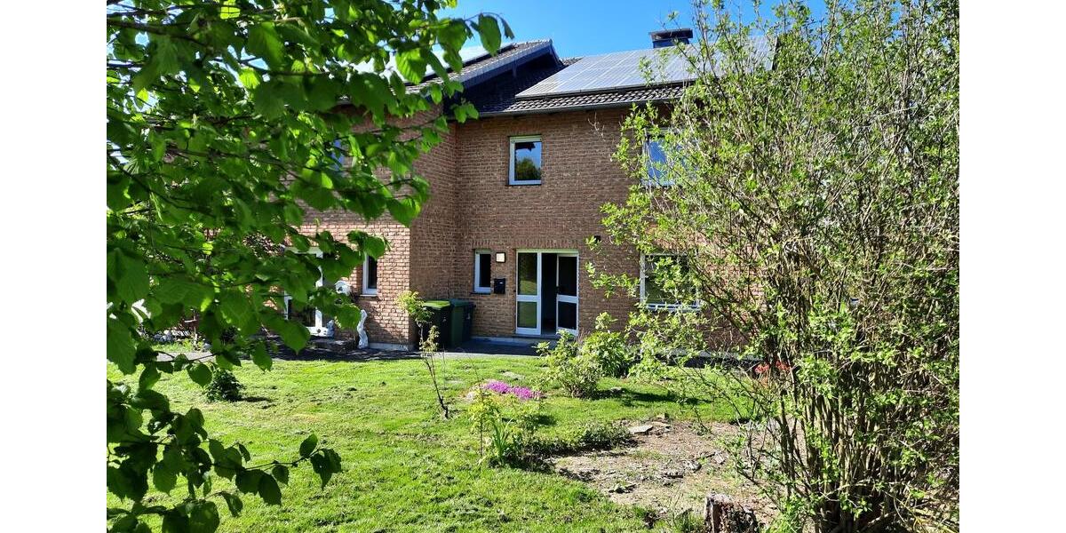 Doppelhaushälfte Windeck - 5 Zimmer, 135 m&sup2;, 1.050&euro; | Angebot:26340226