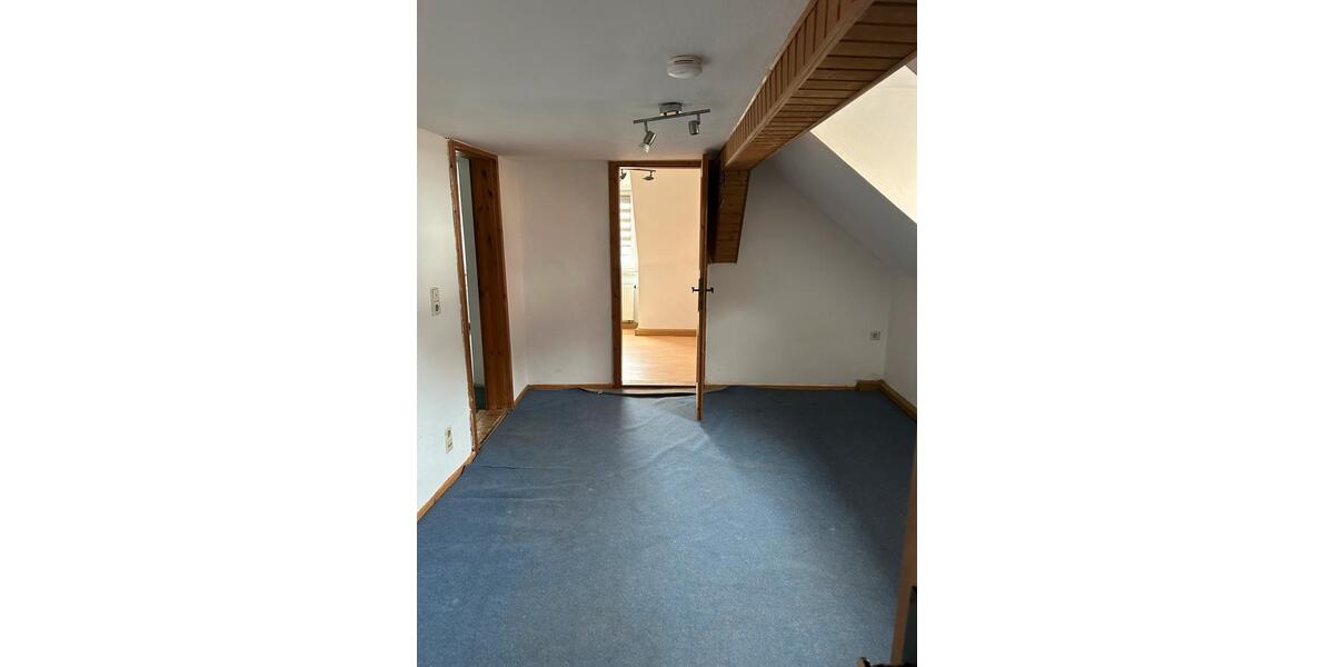 Dachgeschoßwohnung Kahla - 2 Zimmer, 55 m&sup2;, 500&euro; | Angebot:24952102