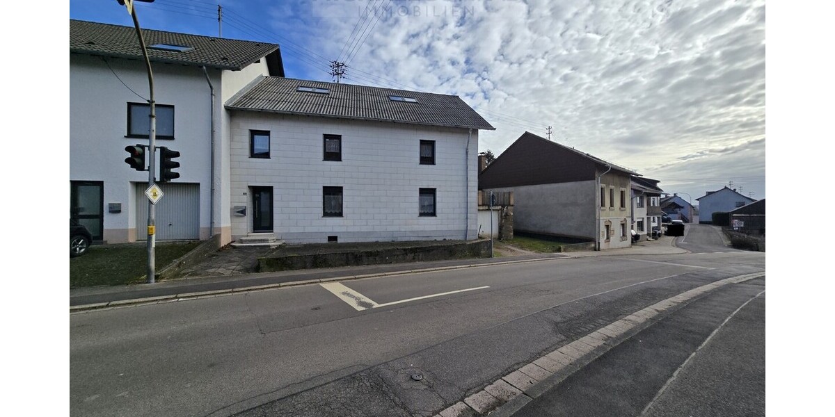 Modernisiertes Einfamilienhaus mit Einliegerwohnung Schmelz zentral - Einfamilienhaus Schmelz | Angebot:27010373