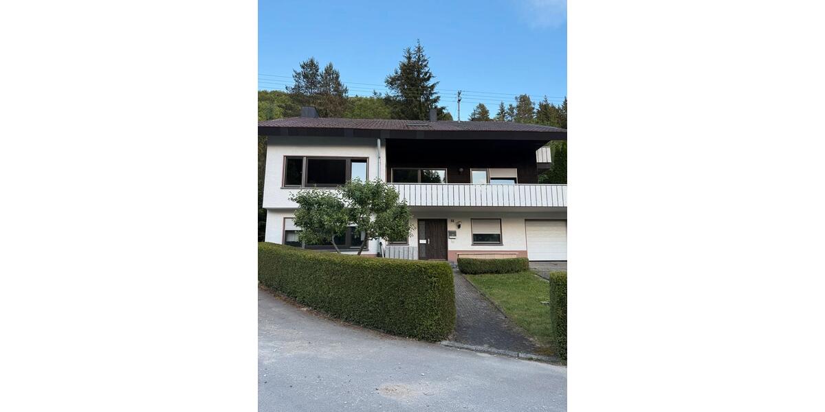 Einfamilienhaus Wehingen - 10 Zimmer, 180 m&sup2;, 1.200&euro; | Angebot:26616549