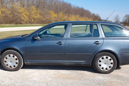 Skoda Octavia 152.000 km 3.000 &euro; München 81827