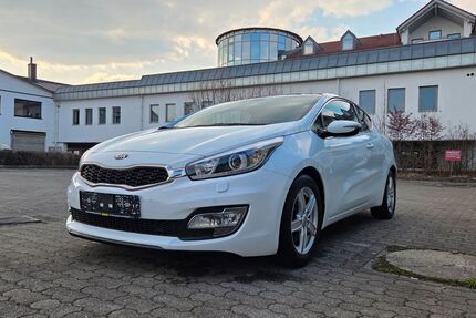 Kia ceed / Ceed 31.800 km 11.900 &euro; Burgkirchen 84508