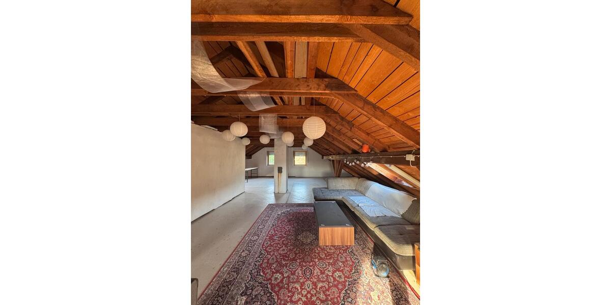 Etagenwohnung Neumarkt in der Oberpfalz Altenhof - 3 Zimmer, 106 m&sup2;, 1.200&euro; | Angebot:26327154