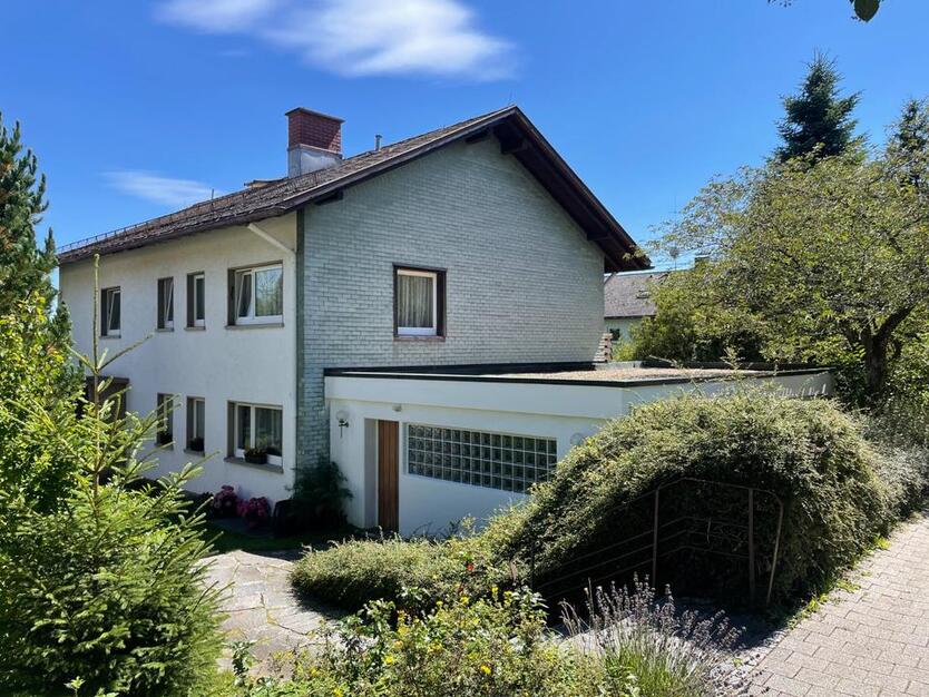 Zweifamilienhaus mit Alpensicht in Höchenschwand