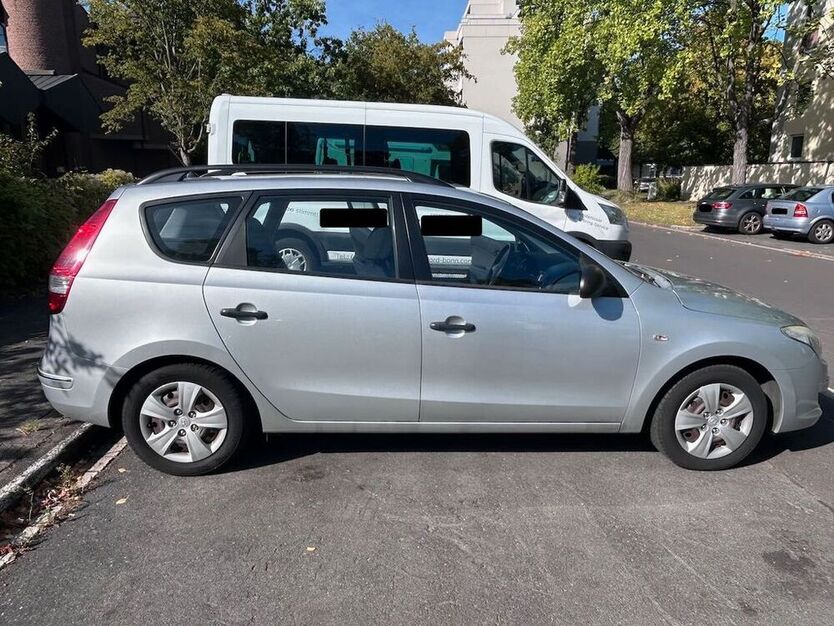 i30