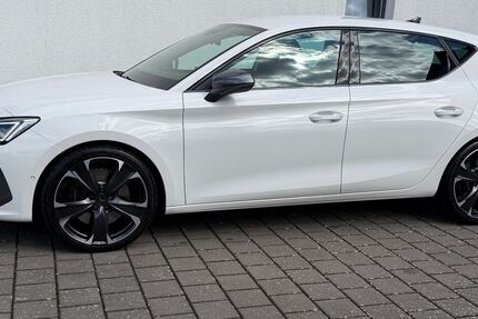 Cupra Leon 33.240 km 28.980 &euro; Itzgrund 96274