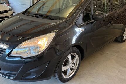 Opel Meriva 126.986 km 4.599 € Horhausen 56593