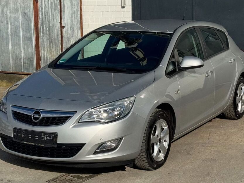 Opel Astra 208.823 km 2.299 € Bayreuth 95448