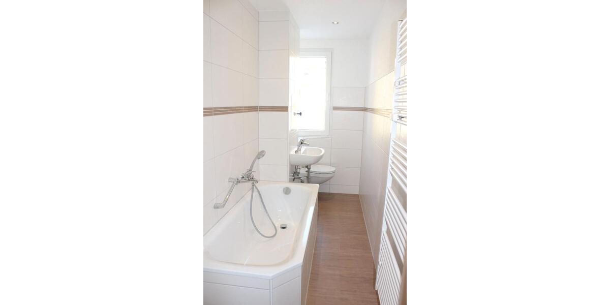 Etagenwohnung Reichenbach im Vogtland - 2 Zimmer, 50 m&sup2;, 256&euro; | Angebot:26676996