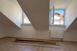 Dachgeschoßwohnung Traunstein - 3 Zimmer, 85 m&sup2;, 1.100&euro; | Angebot:25416726