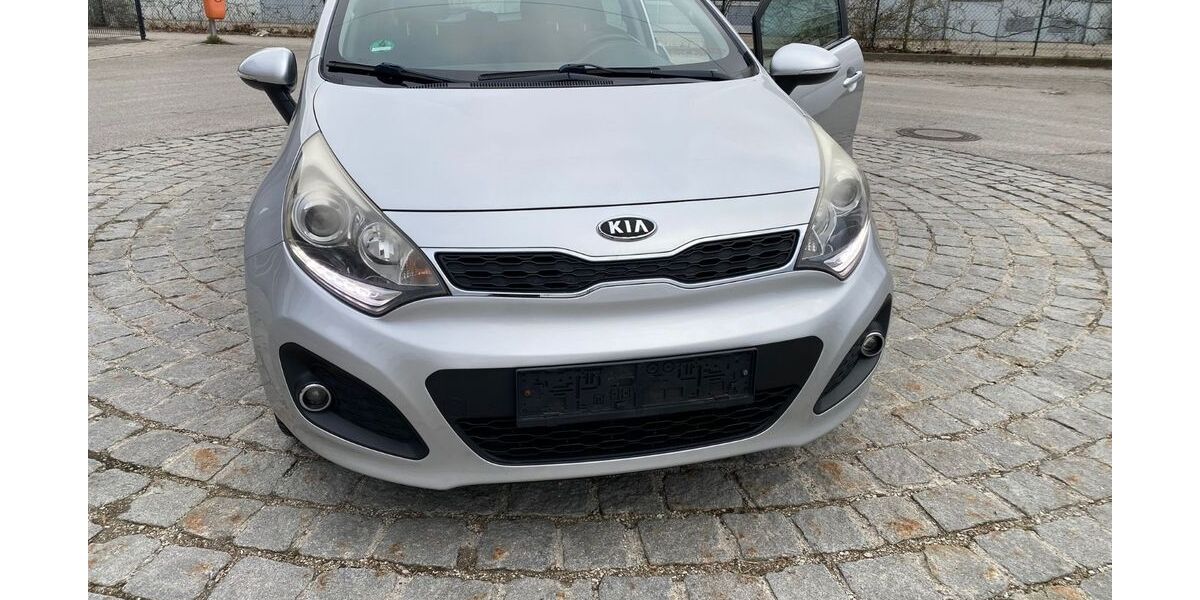 Kia Rio 161.000 km 4.799 &euro; Kirchheim 85551