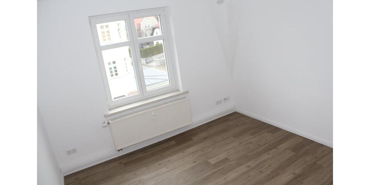 Etagenwohnung Großröhrsdorf - 2 Zimmer, 74 m&sup2;, 815&euro; | Angebot:25293005