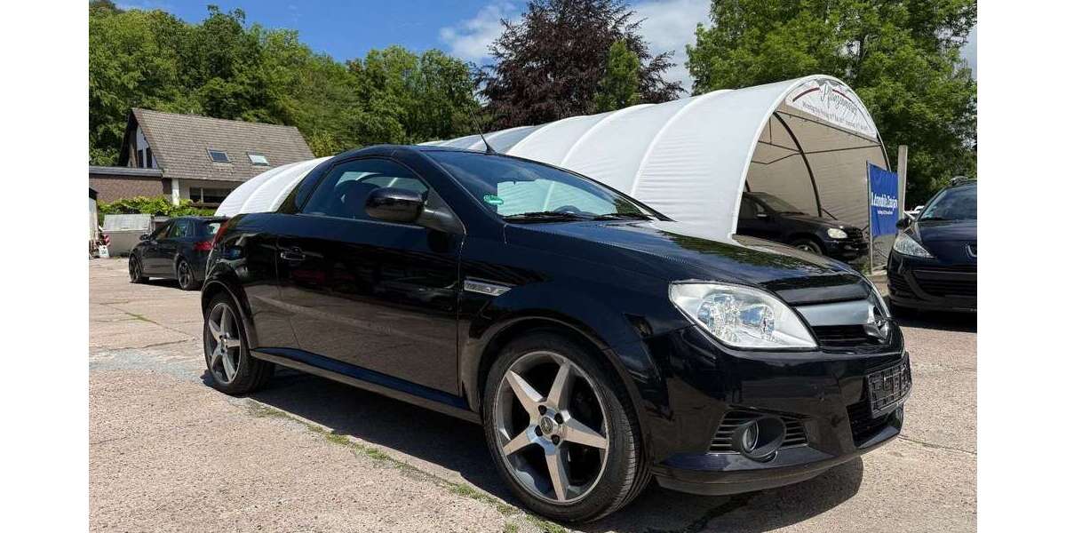 Opel Tigra 104.800 km 4.590 &euro; Höxter 37671