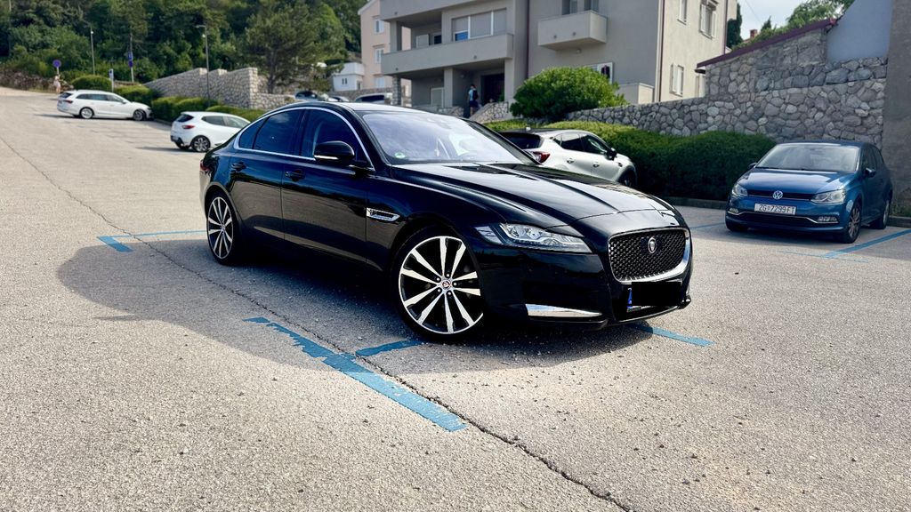 Jaguar XF 225.000 km 11.800 &euro; Bogen 94327