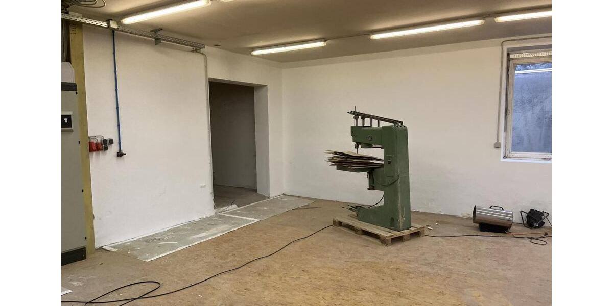 Werkstatt mit Wohnhaus und Friseur Studio zu verkaufen 3 zimmer