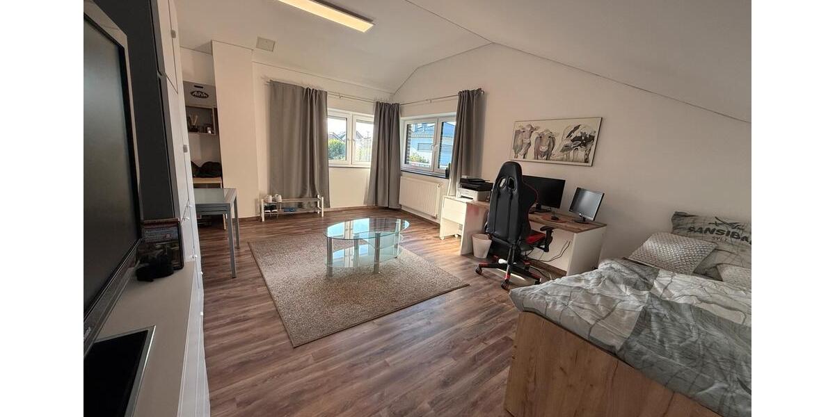 Einfamilienhaus Gangelt - 12 Zimmer, 240 m&sup2;, 875.000&euro; | Angebot:27079086