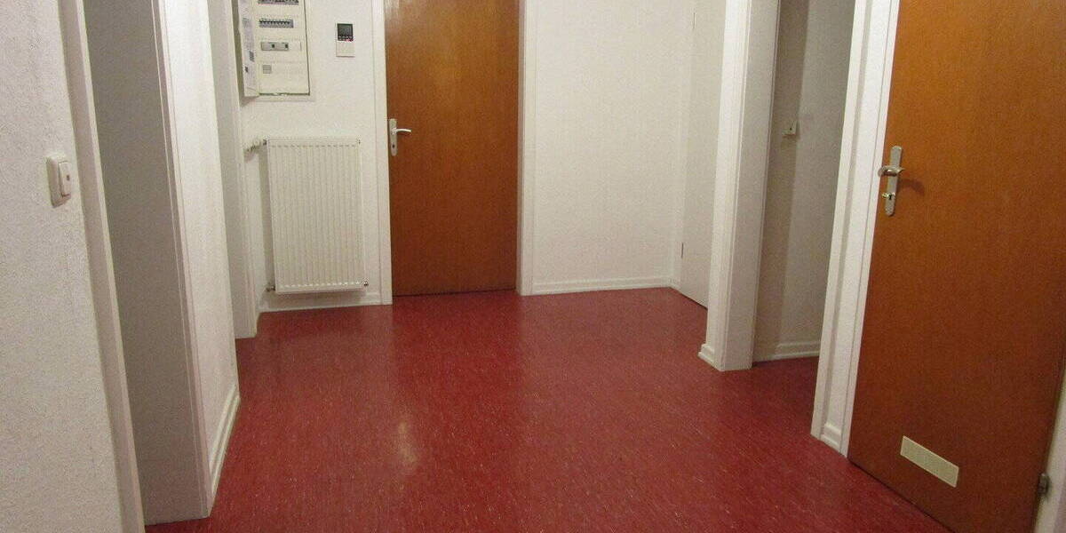 Etagenwohnung Gießen - 3 Zimmer, 91 m&sup2;, 1.100&euro; | Angebot:26794373