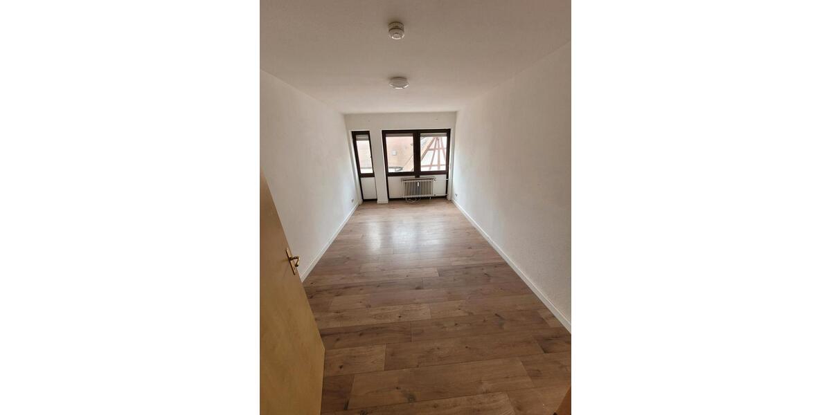 Etagenwohnung Tauberbischofsheim - 4 Zimmer, 112 m&sup2;, 950&euro; | Angebot:26440296