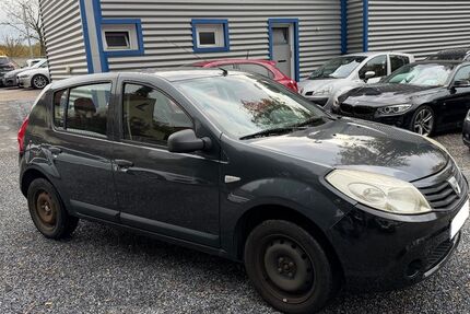 Dacia Sandero 163.000 km 1.499 &euro; Detmold 32758