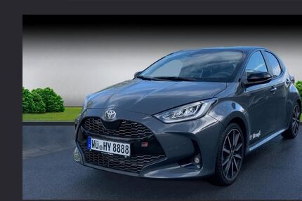 Toyota Yaris 2.500 km 31.990 € Würzburg 97076