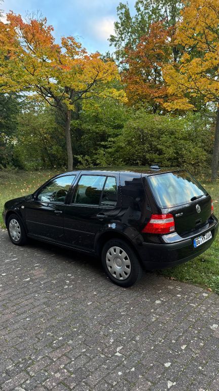 VW Golf 205.949 km 2.300 € Kelsterbach 65451